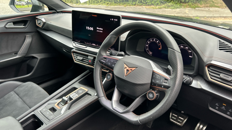 CUPRA Leon 1.5 eTSI 150 V2 5dr DSG Petrol Hatchback